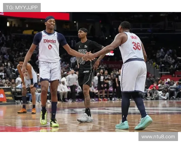 奇才七人上双爆活塞坎宁安空砍 奇才七人上双爆活塞坎宁安空砍